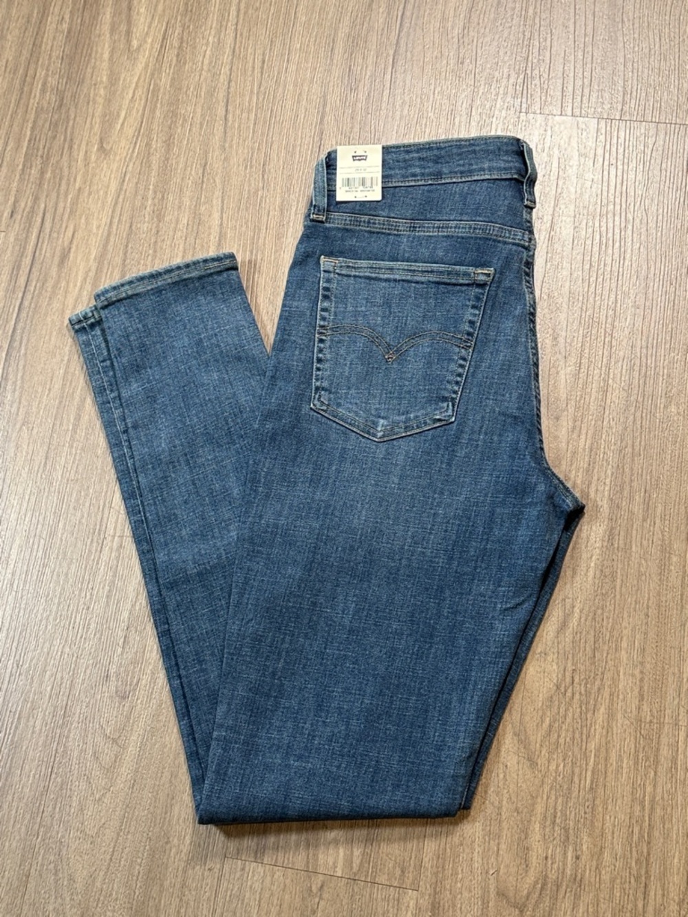 NWT Levi’s Classic Blue Denim Jeans, Size W29 L32, 60% Cotton - Picture 4 of 10